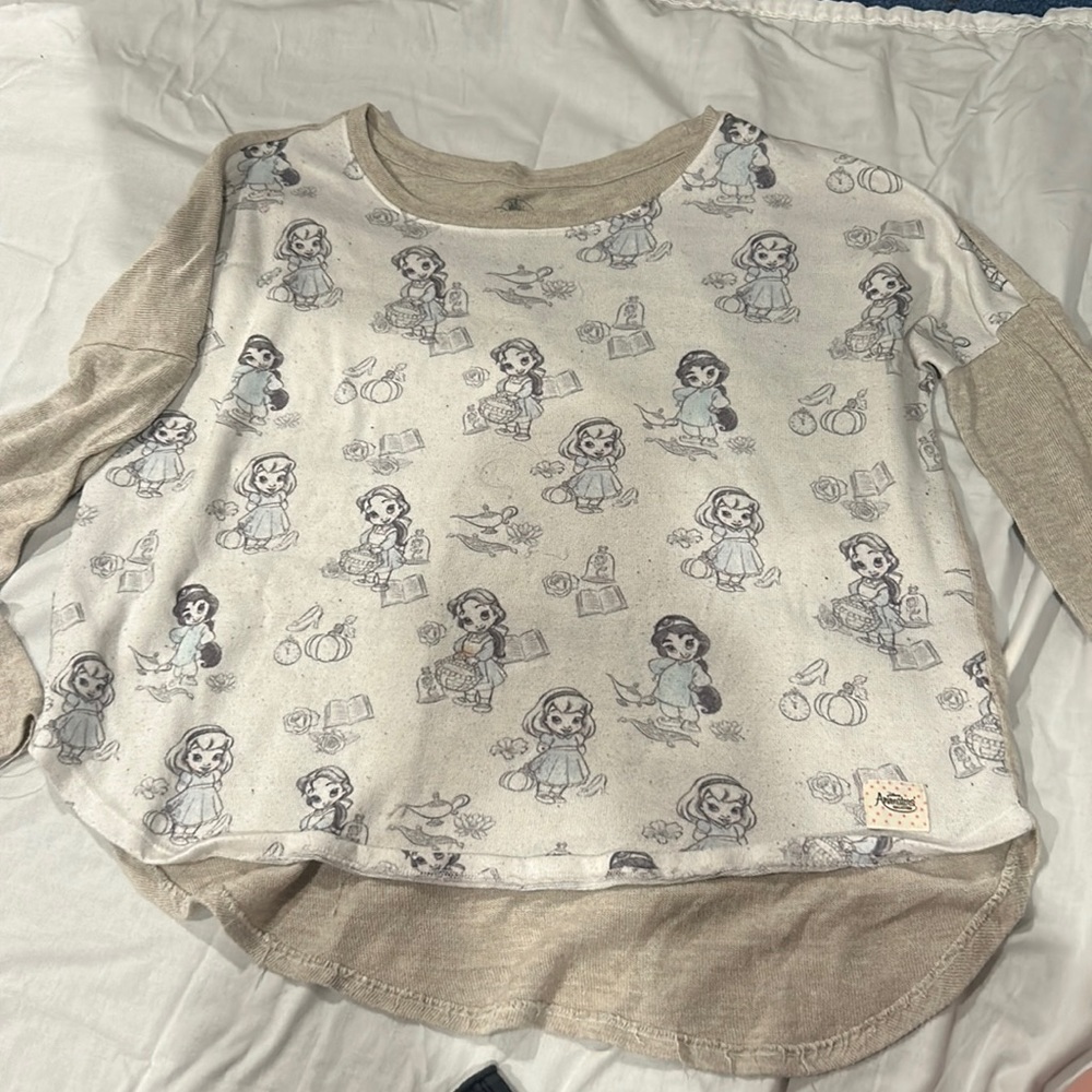 Disney animators sweater size S